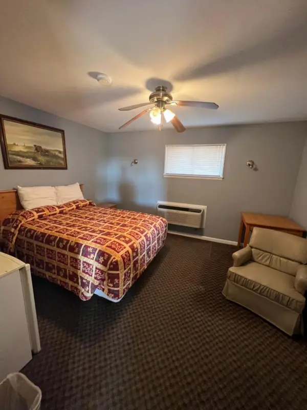 Western Motel 10