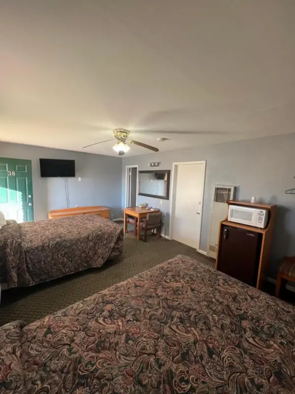 Western Motel 4