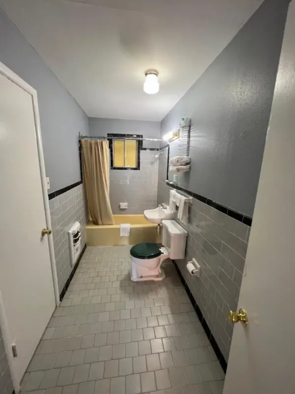 Western Motel 5