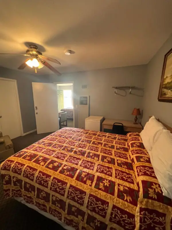 Western Motel 9